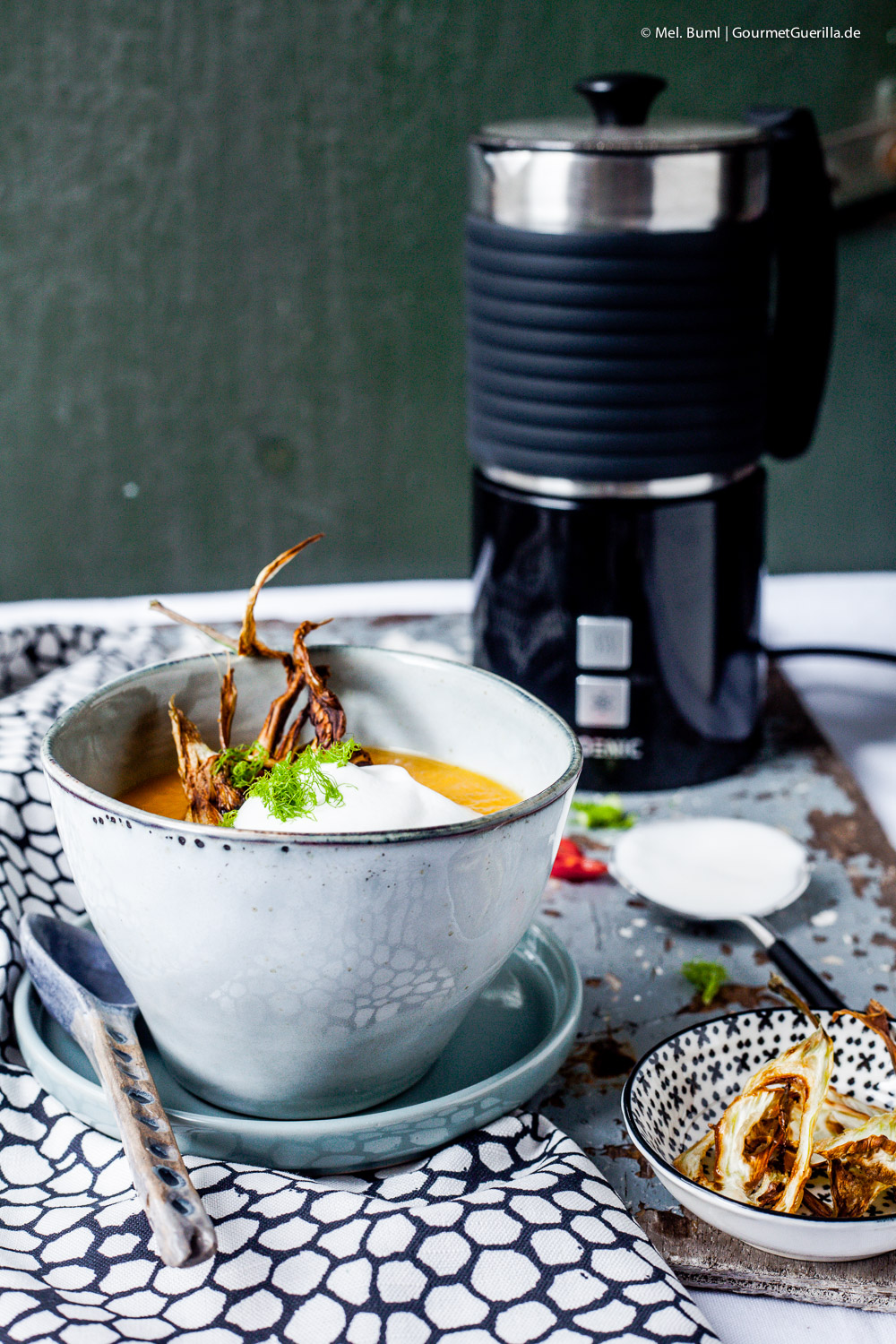  Melon and carrot soup with chili foam and crunchy fennel | GourmetGuerilla.de 