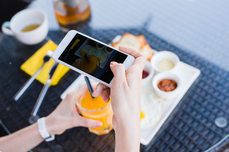 7 tips for great food photos on the move